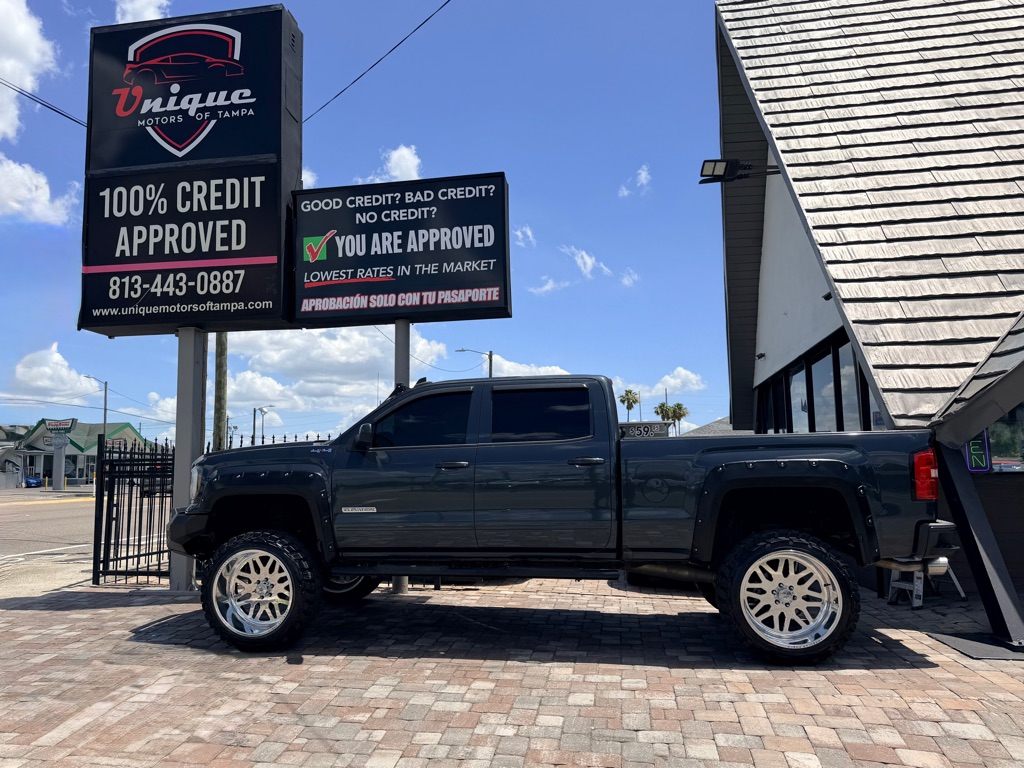 Photo 10 of this GMC SIERRA