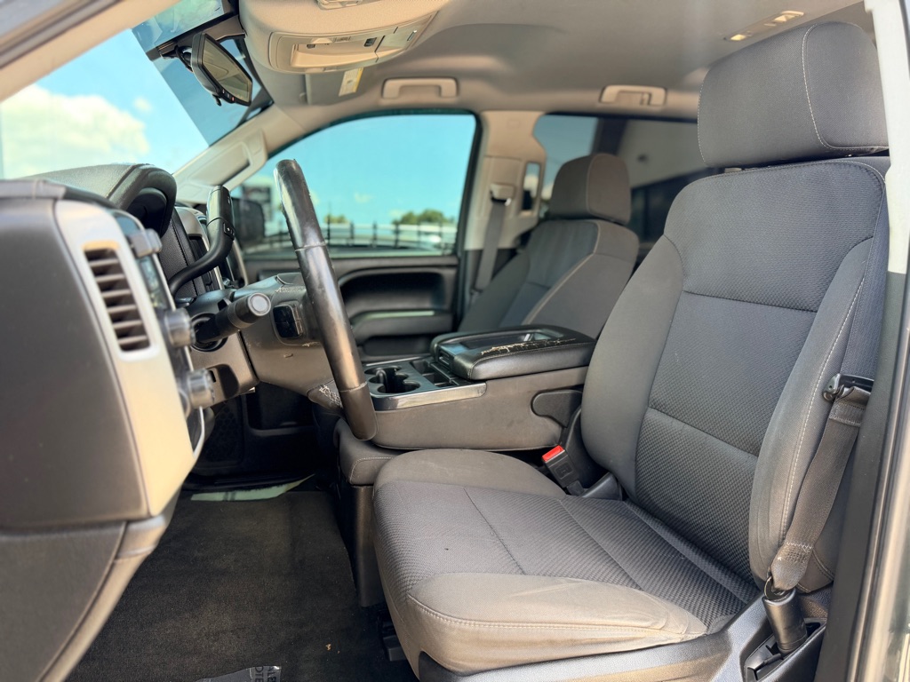 Photo 18 of this GMC SIERRA