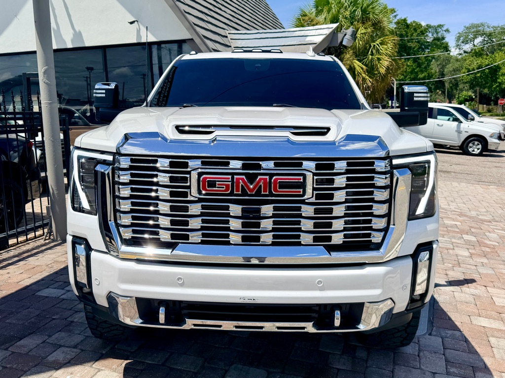 Photo 4 of this GMC SIERRA