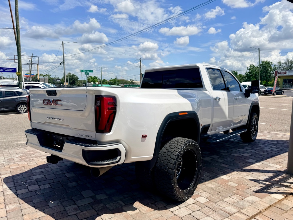 Photo 9 of this GMC SIERRA