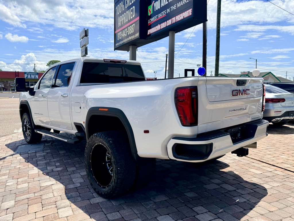 Photo 7 of this GMC SIERRA