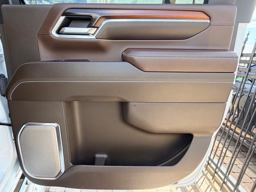 Photo 42 of this GMC SIERRA