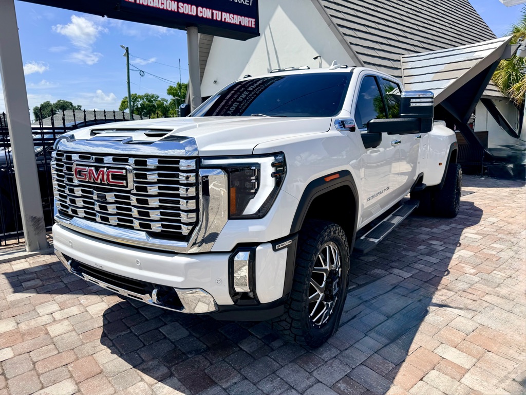 Photo 5 of this GMC SIERRA