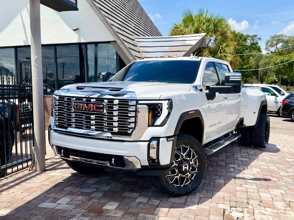 Photo 22 of this GMC SIERRA
