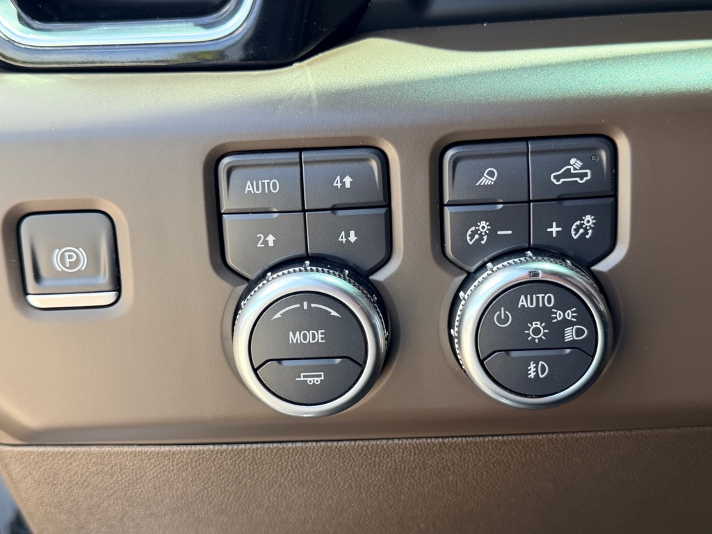 Photo 33 of this GMC SIERRA