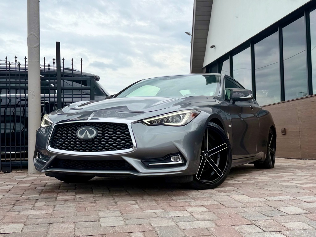 Photo 4 of this INFINITI Q60