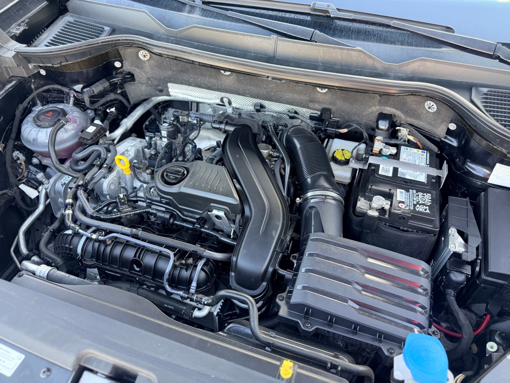 Photo 30 of this VOLKSWAGEN TAOS