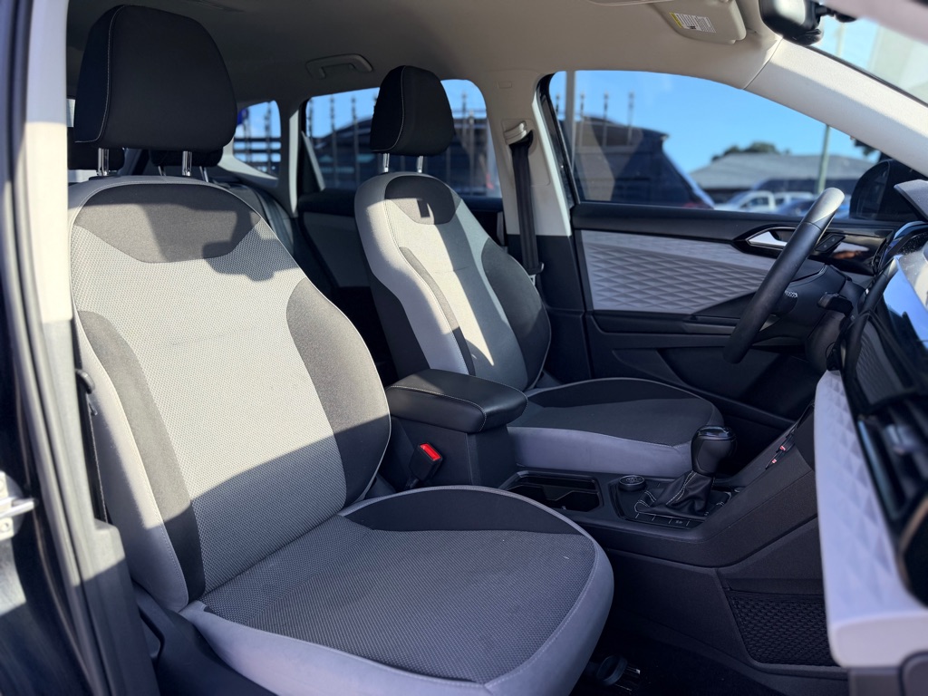 Photo 18 of this VOLKSWAGEN TAOS