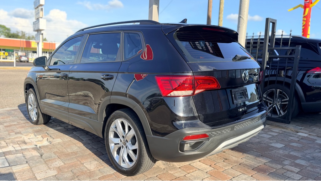 Photo 9 of this VOLKSWAGEN TAOS