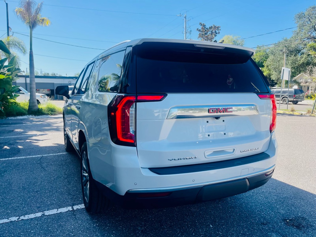 Photo 6 of this GMC YUKON