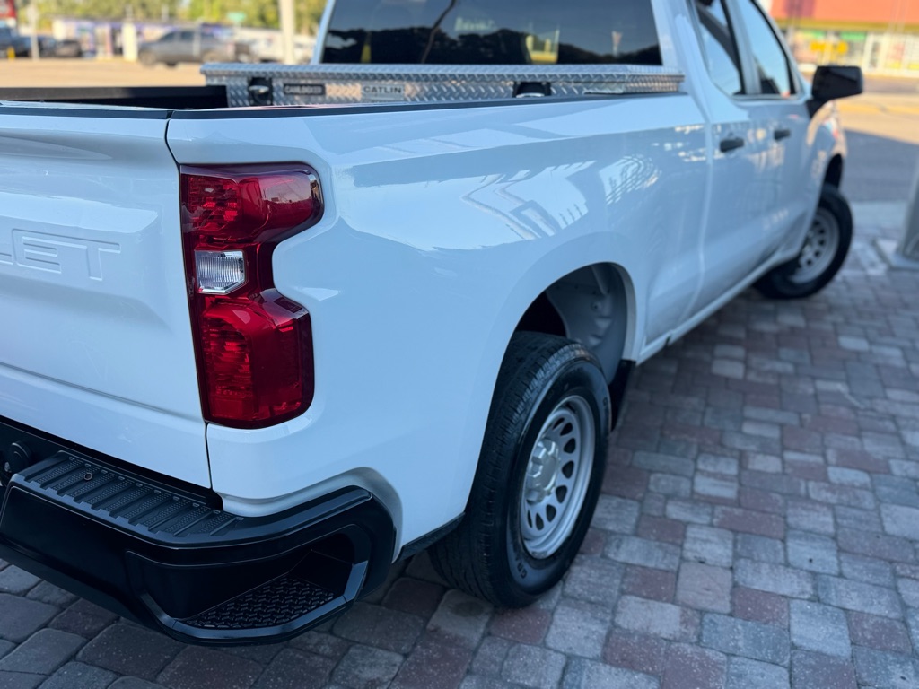 Photo 23 of this CHEVROLET SILVERADO 1500