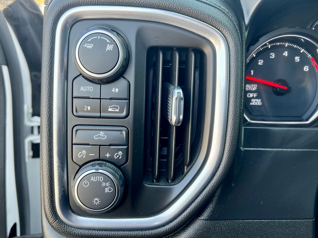 CHEVROLET SILVERADO 1500 2019 CHEVROLET SILVERADO 1500 1GCUYDED5KZ357573
