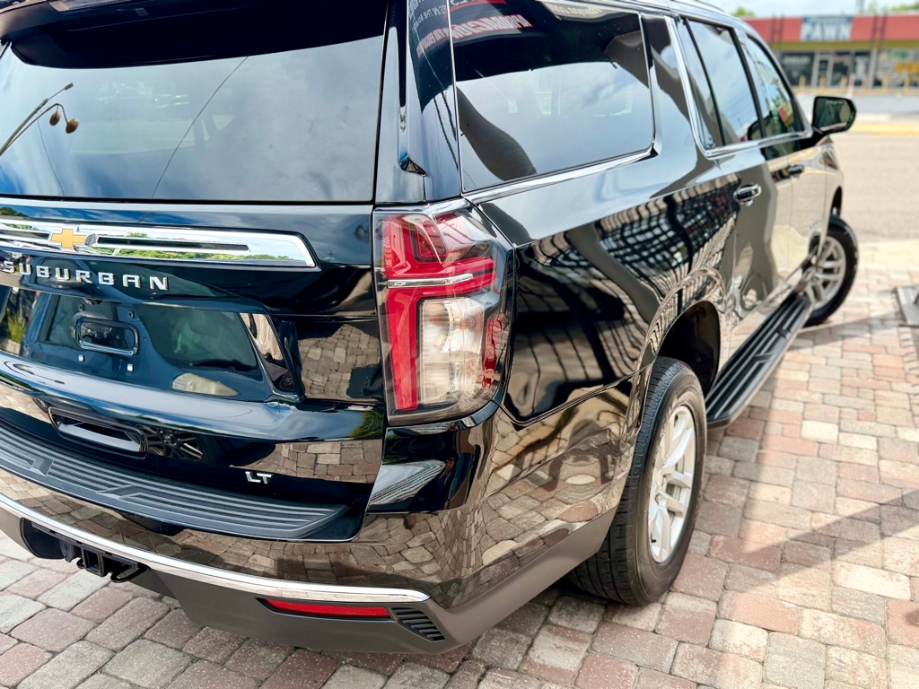Photo 22 of this CHEVROLET SUBURBAN
