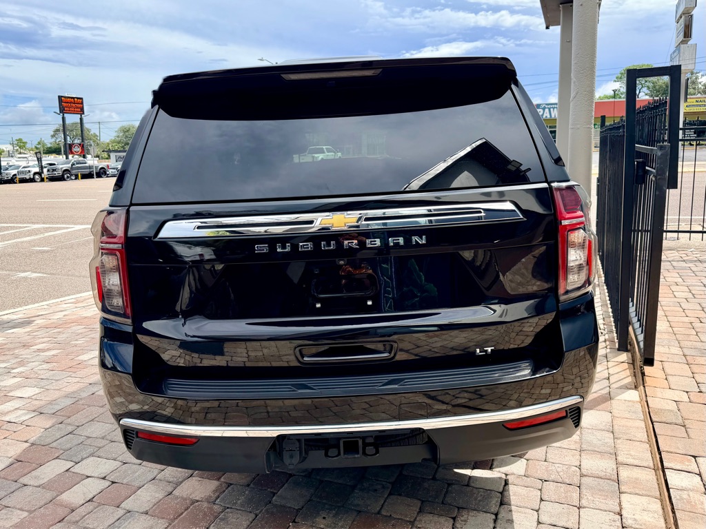 Photo 7 of this CHEVROLET SUBURBAN