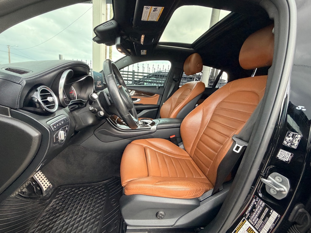 Photo 11 of this MERCEDES-BENZ GLC COUPE
