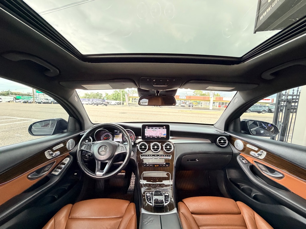 Photo 12 of this MERCEDES-BENZ GLC COUPE