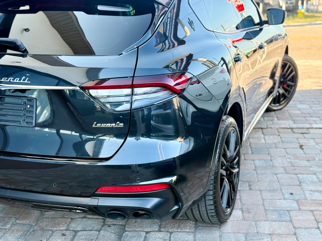 Photo 35 of this MASERATI LEVANTE