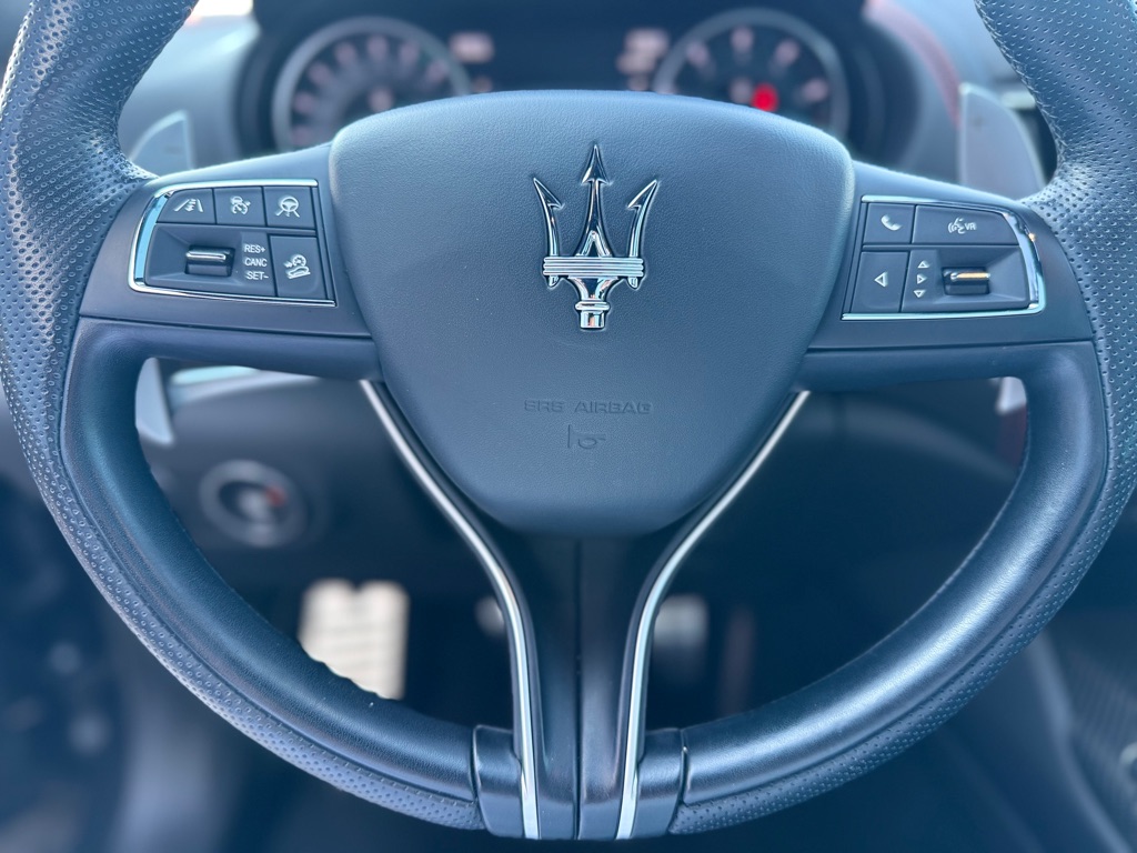 Photo 18 of this MASERATI LEVANTE