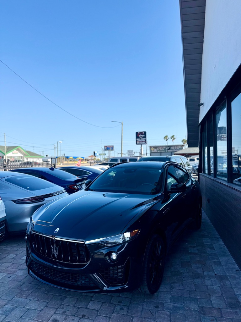 Photo 31 of this MASERATI LEVANTE