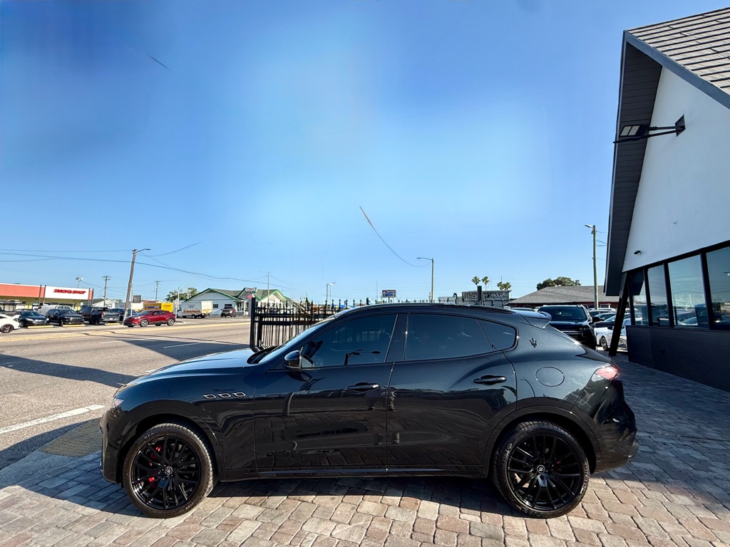 Photo 47 of this MASERATI LEVANTE