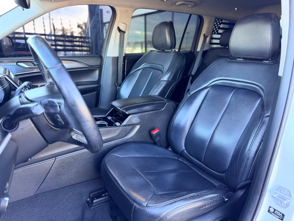 Photo 11 of this JEEP GRAND CHEROKEE