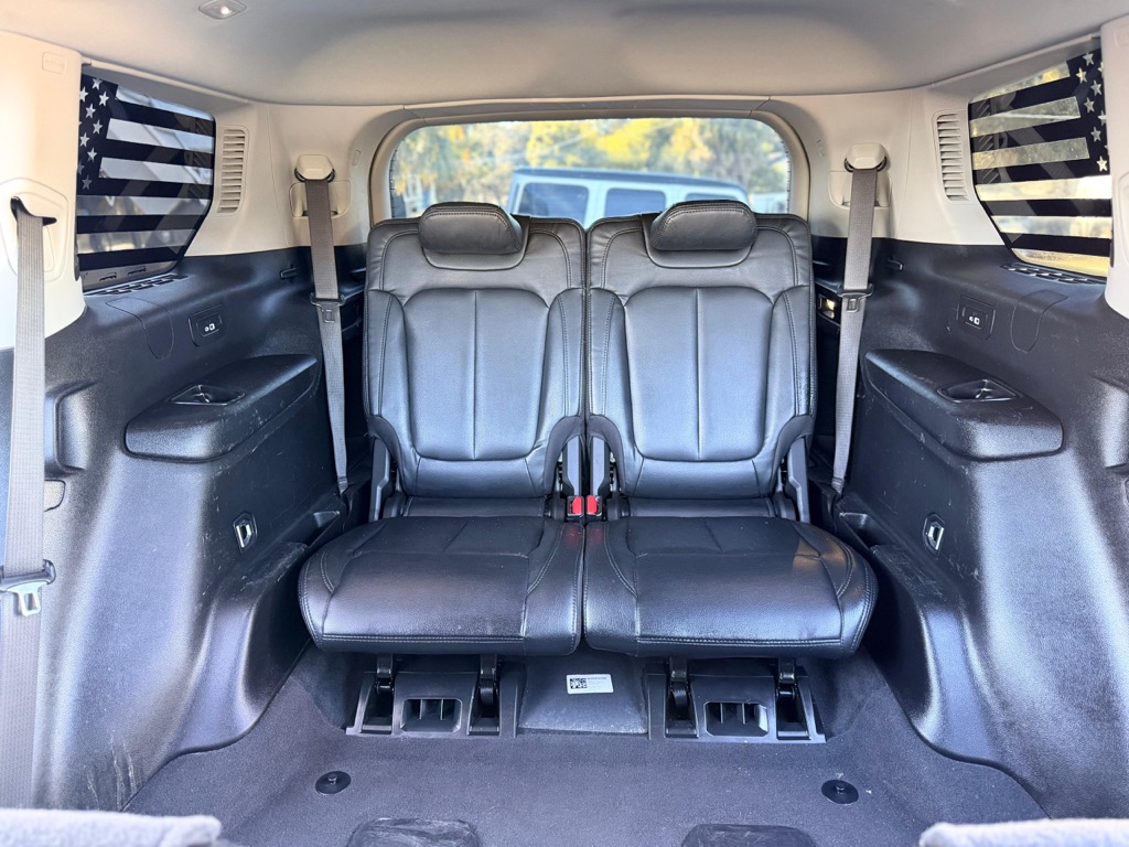 Photo 17 of this JEEP GRAND CHEROKEE