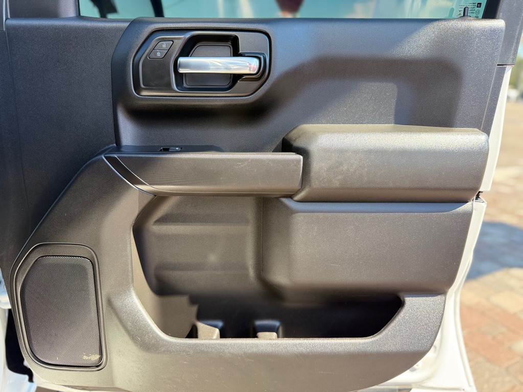 Photo 35 of this CHEVROLET SILVERADO 1500