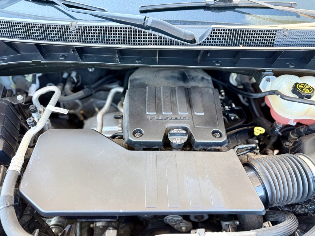 Photo 18 of this CHEVROLET SILVERADO 1500