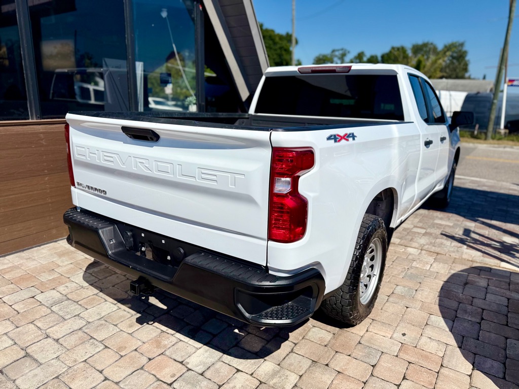 Photo 10 of this CHEVROLET SILVERADO 1500