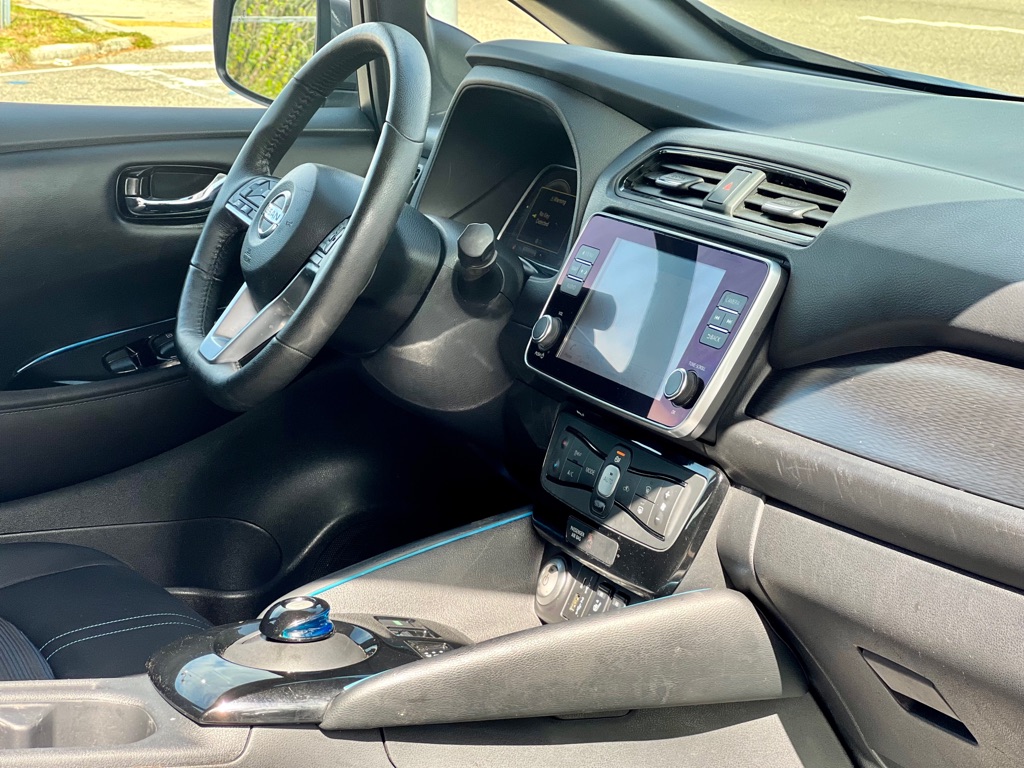 Photo 23 of this NISSAN LEAF