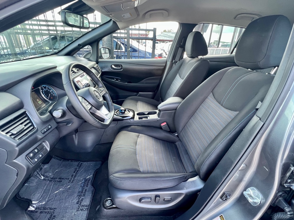 Photo 14 of this NISSAN LEAF