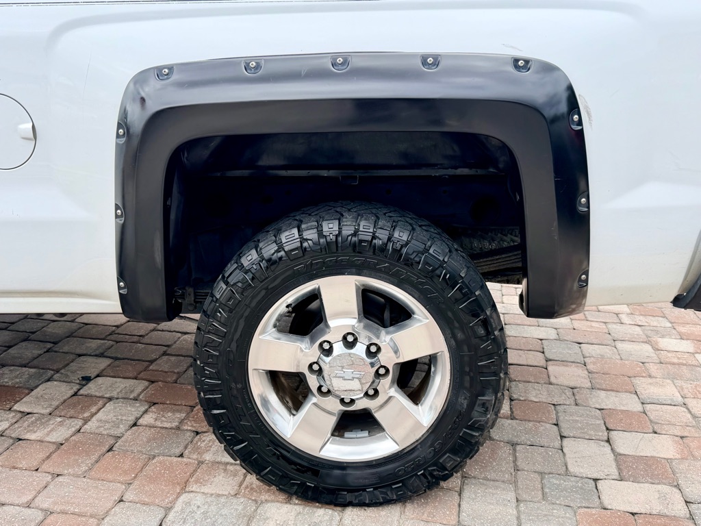 Photo 10 of this CHEVROLET SILVERADO 2500