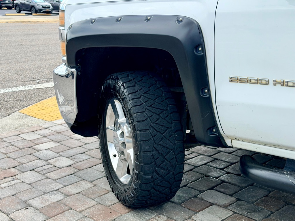 Photo 11 of this CHEVROLET SILVERADO 2500