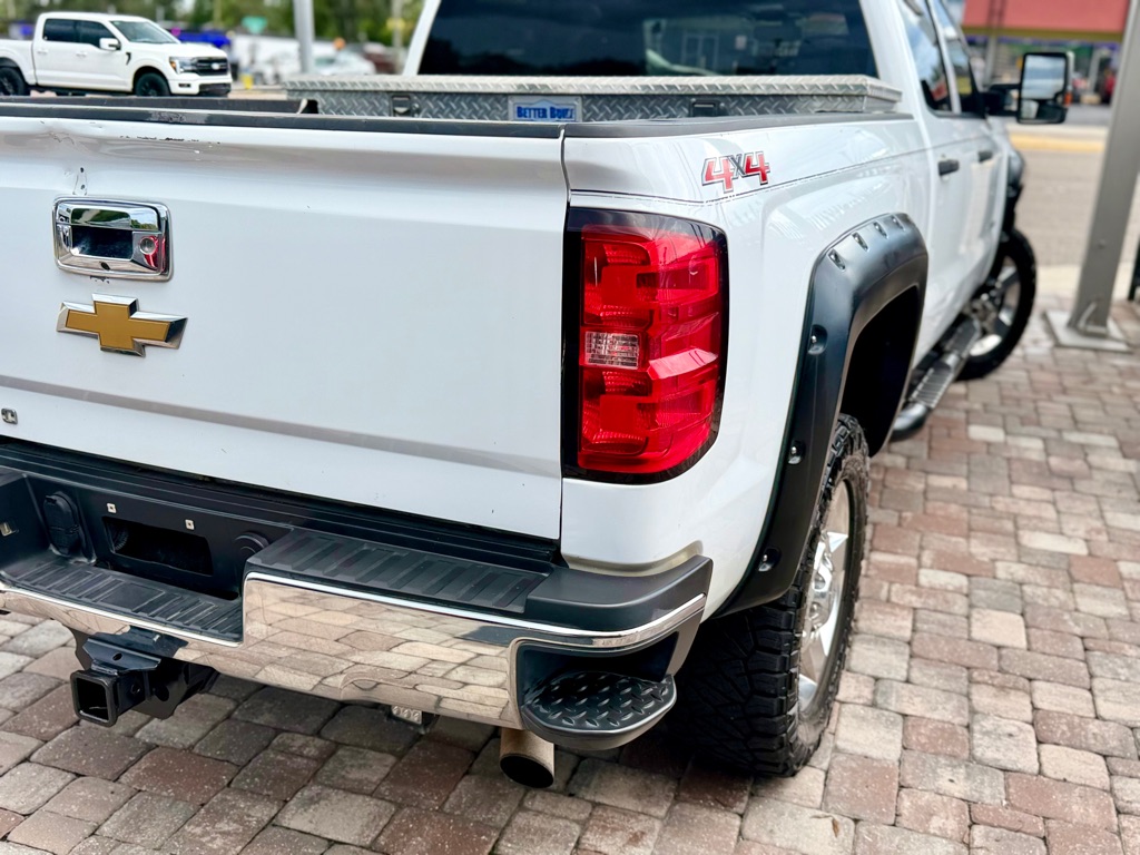 Photo 20 of this CHEVROLET SILVERADO 2500