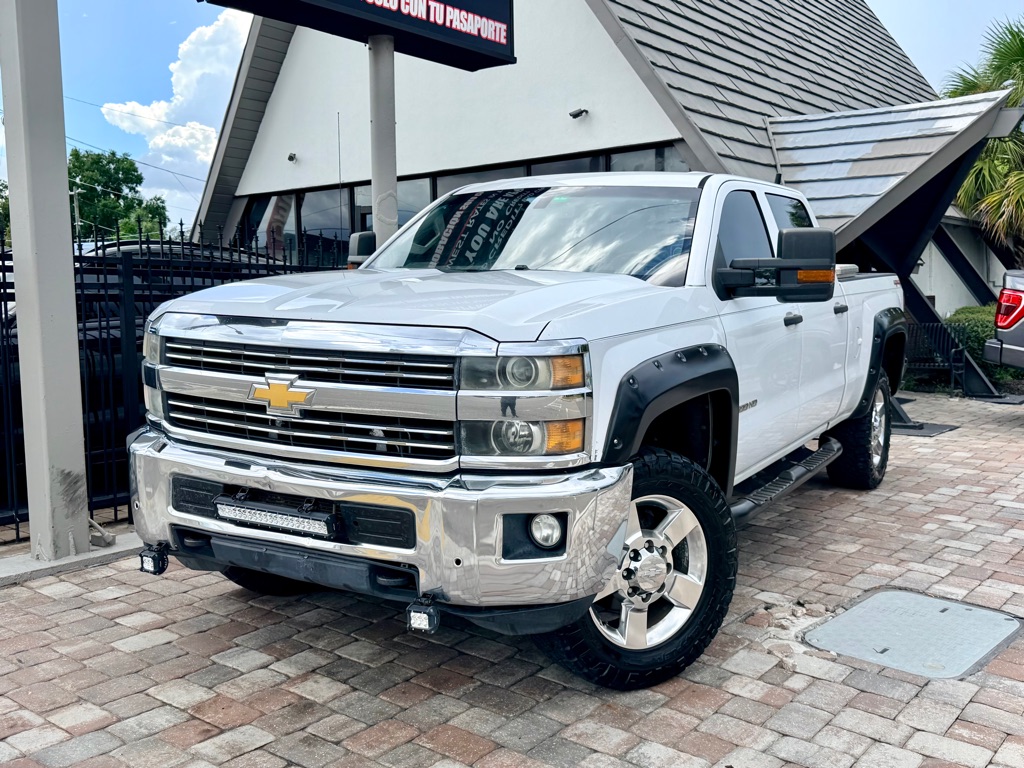 Photo 3 of this CHEVROLET SILVERADO 2500