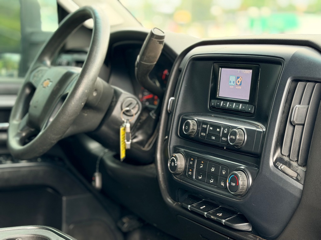 Photo 18 of this CHEVROLET SILVERADO 2500
