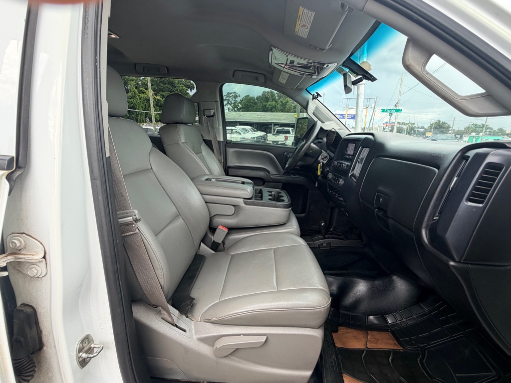 Photo 17 of this CHEVROLET SILVERADO 2500