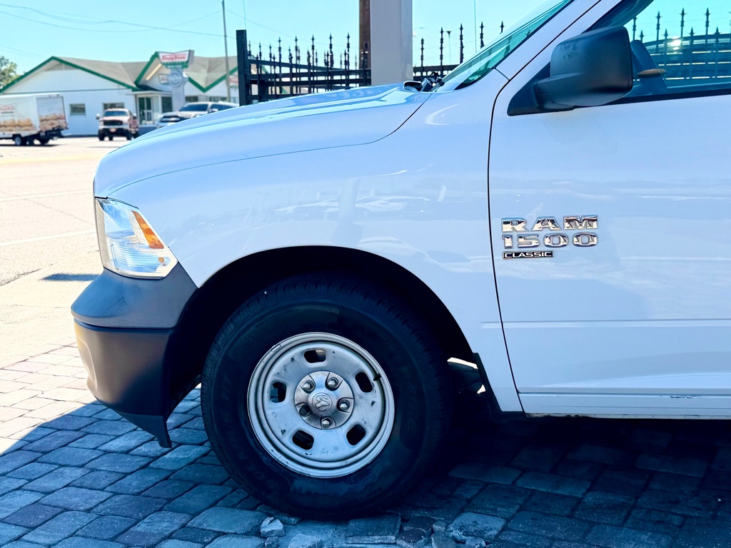 Photo 11 of this RAM 1500 CLASSIC