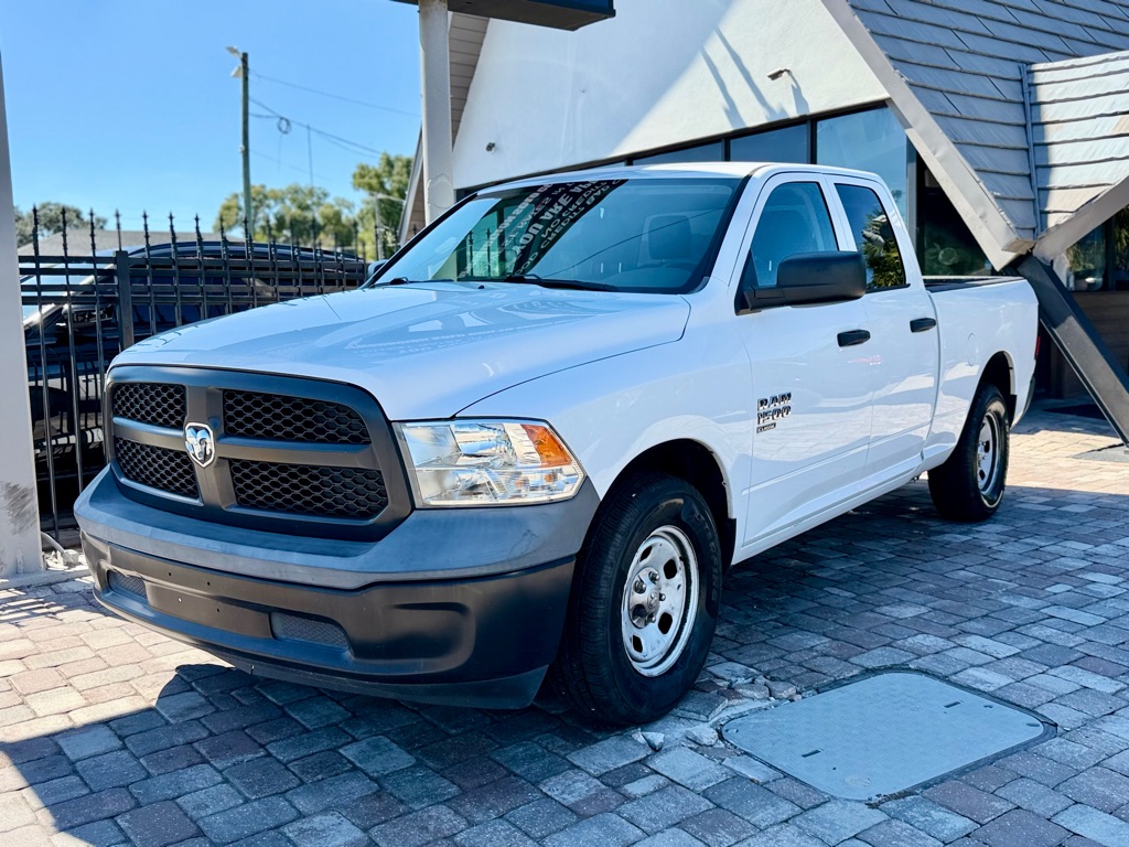 Photo 5 of this RAM 1500 CLASSIC