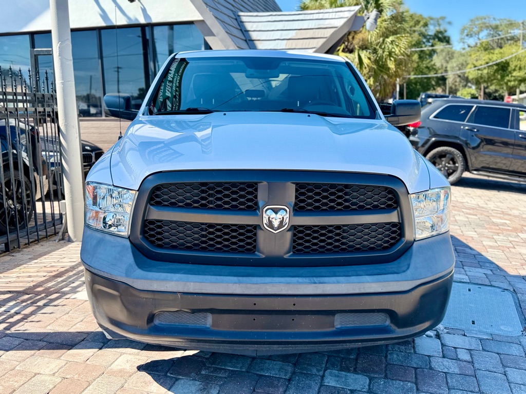 Photo 4 of this RAM 1500 CLASSIC