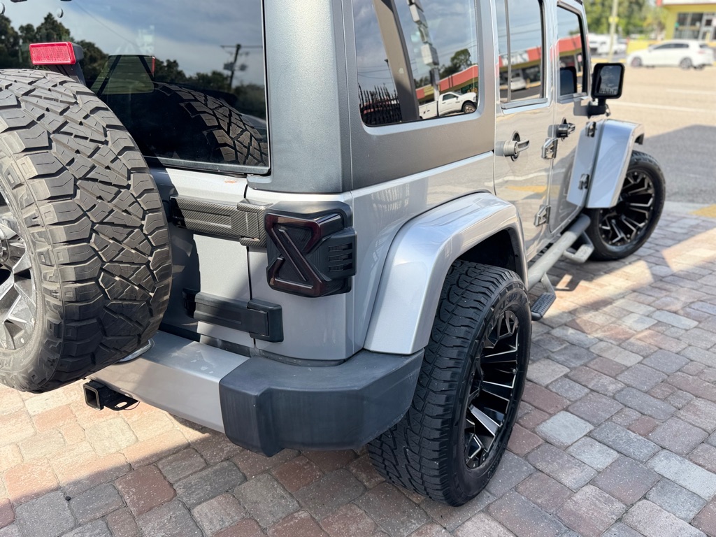 Photo 18 of this JEEP WRANGLER UNLIMI