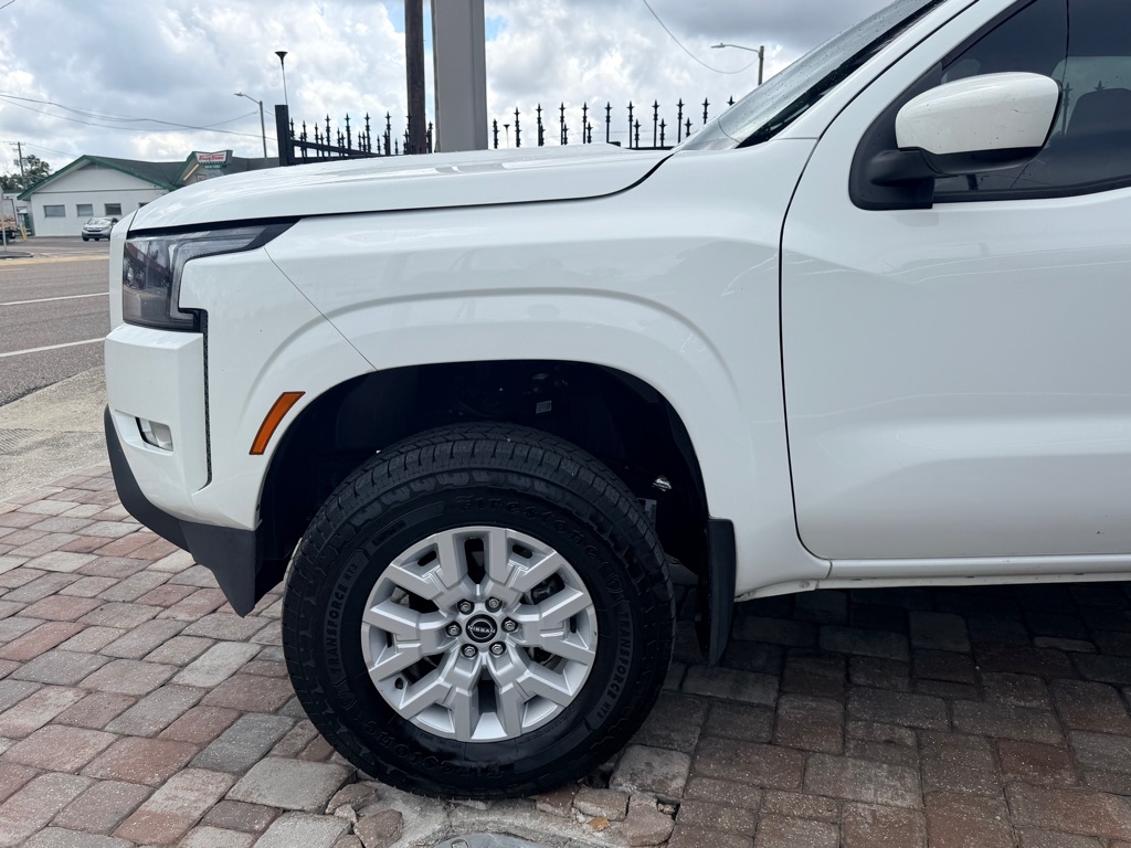 Photo 8 of this NISSAN FRONTIER