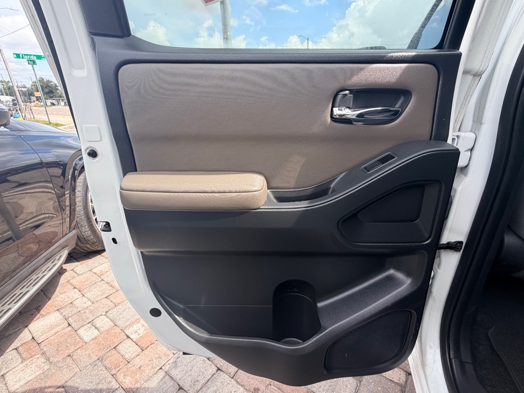 Photo 26 of this NISSAN FRONTIER