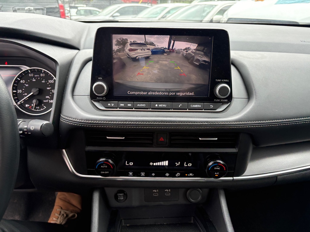 Photo 11 of this NISSAN ROGUE