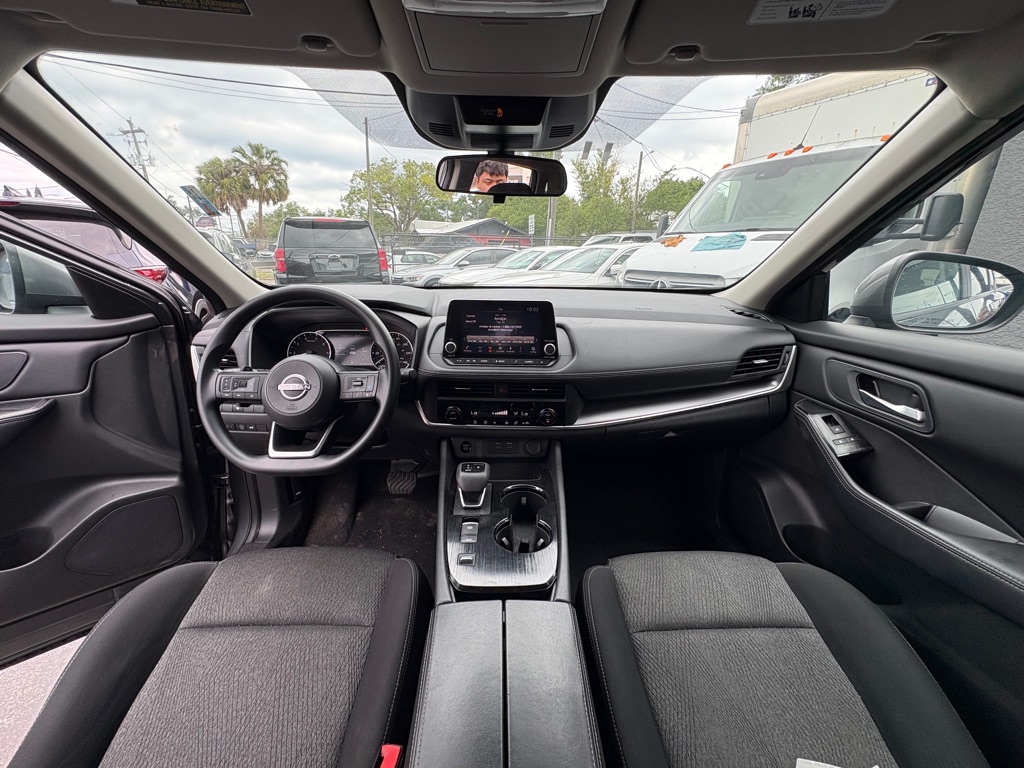 Photo 9 of this NISSAN ROGUE