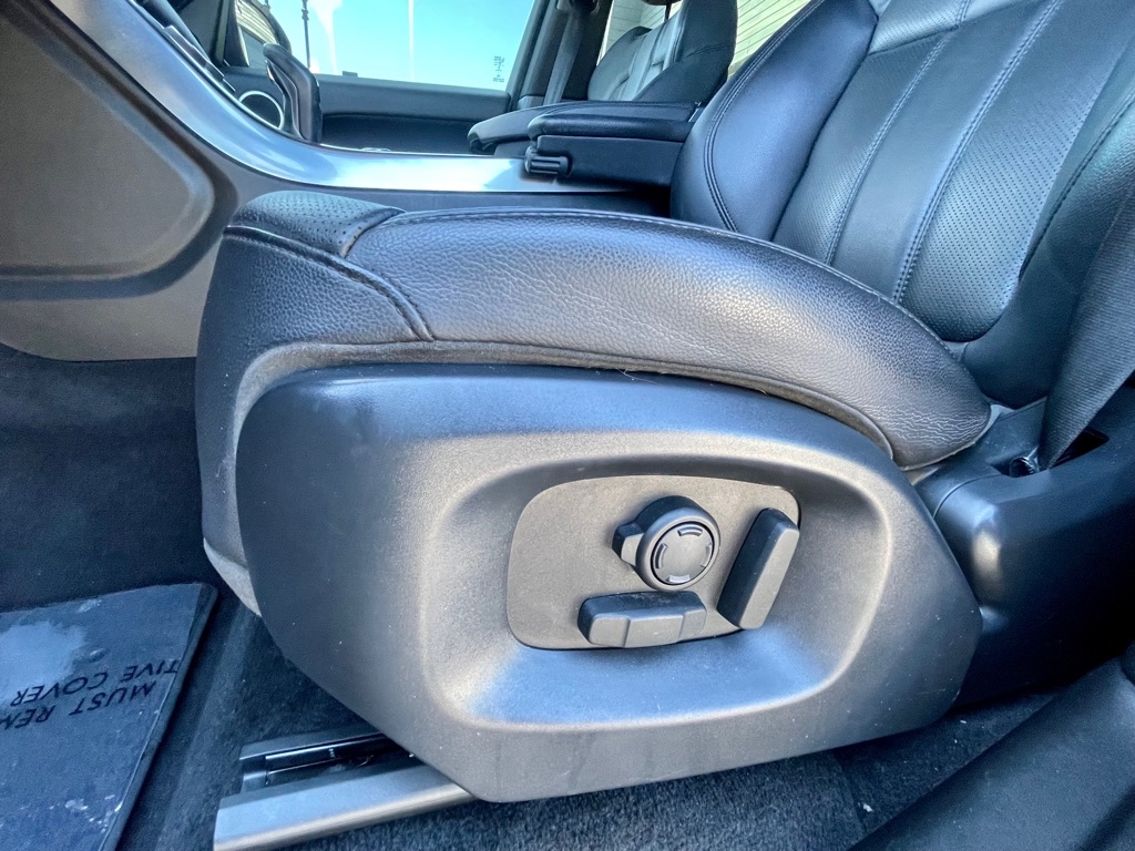 Photo 18 of this LAND ROVER RANGE ROVER SPO