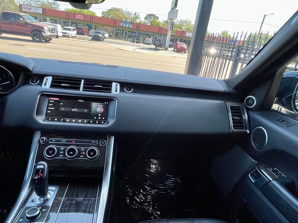Photo 25 of this LAND ROVER RANGE ROVER SPO