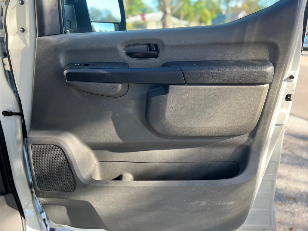 Photo 26 of this NISSAN NV