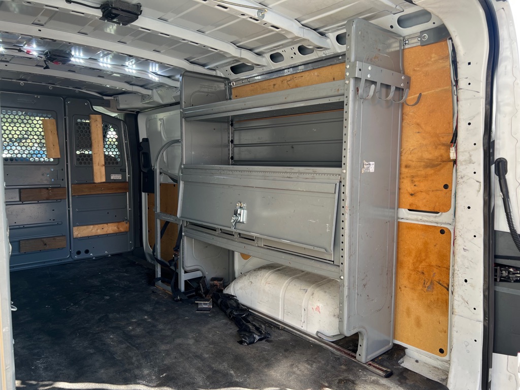 Photo 18 of this NISSAN NV