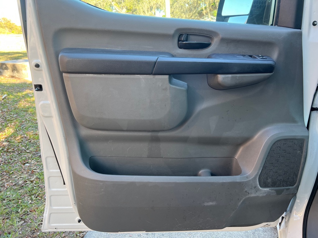 Photo 25 of this NISSAN NV